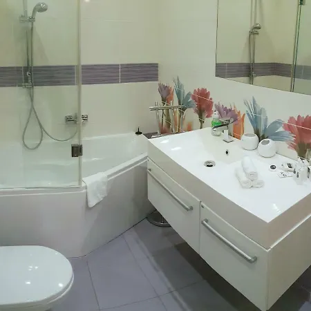 Apartament Ze Slonecznym Ogrodem *